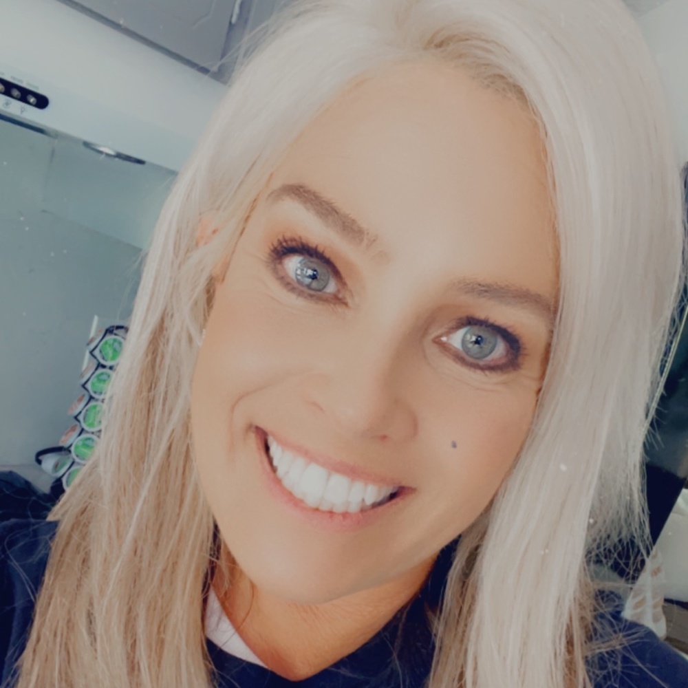 Meet your Posher, Debbie